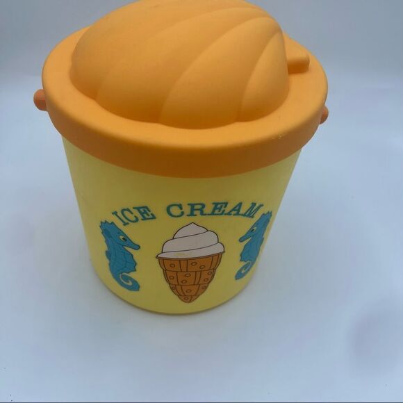 Melissa and Doug Sand Bucket and Playset - Picture 3 of 16